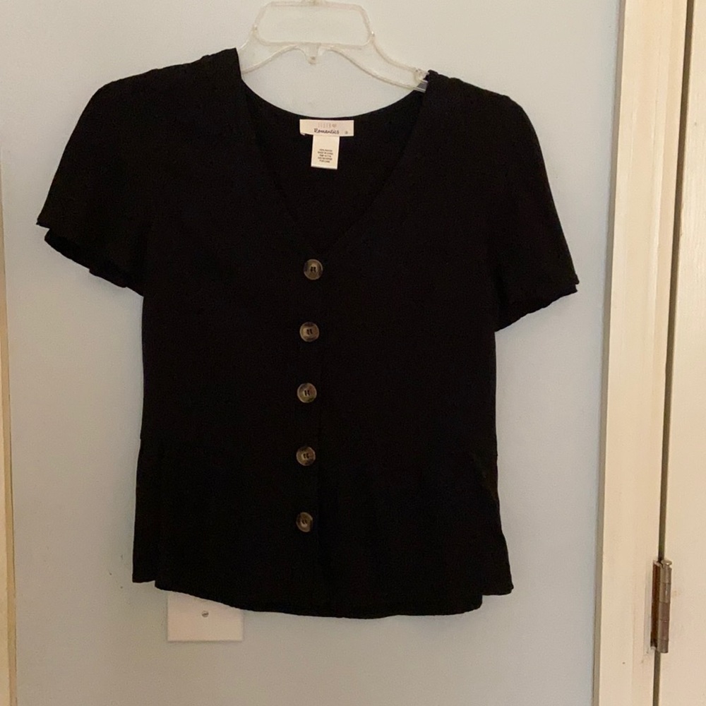 SIZE SMALL URBAN ROMANTICS BLACK BUTTON UP FLARE OUT TOP